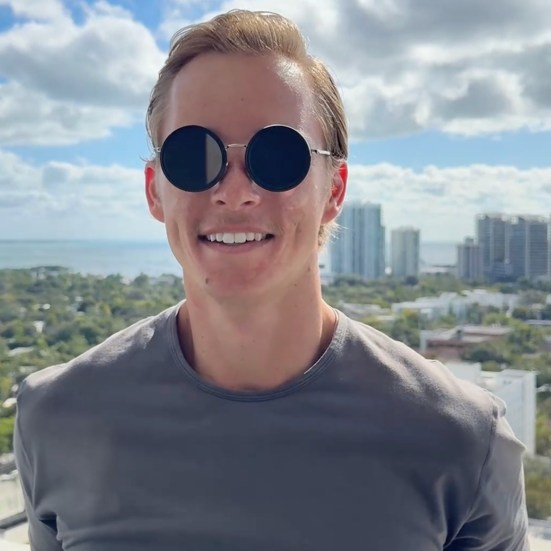 Premium Dimming Adjustable Sunglasses